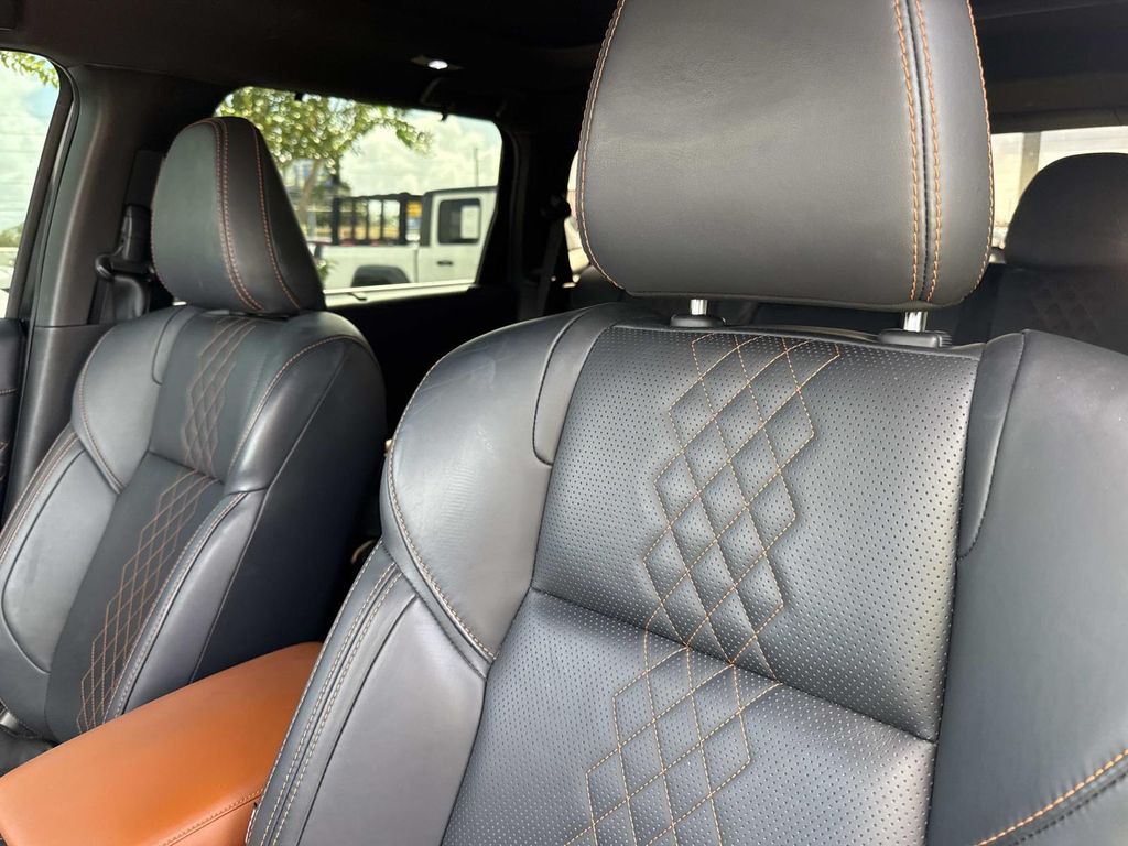 2023 Mitsubishi Outlander SEL 40th Anniversary Edition GT photo 18