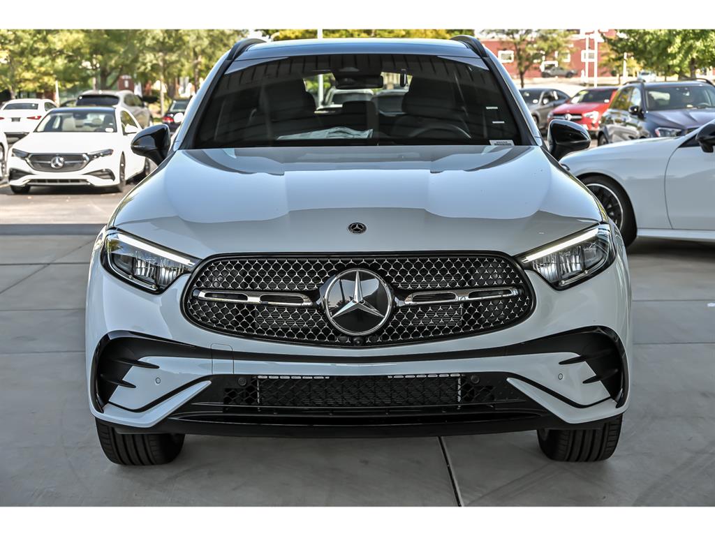 2026 Mercedes Benz GLC 300 4MATIC photo 2