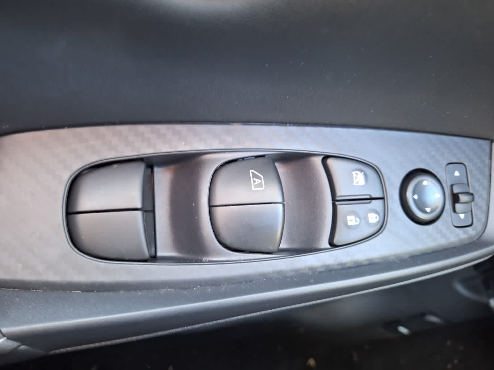 2025 Nissan Sentra SV photo 19