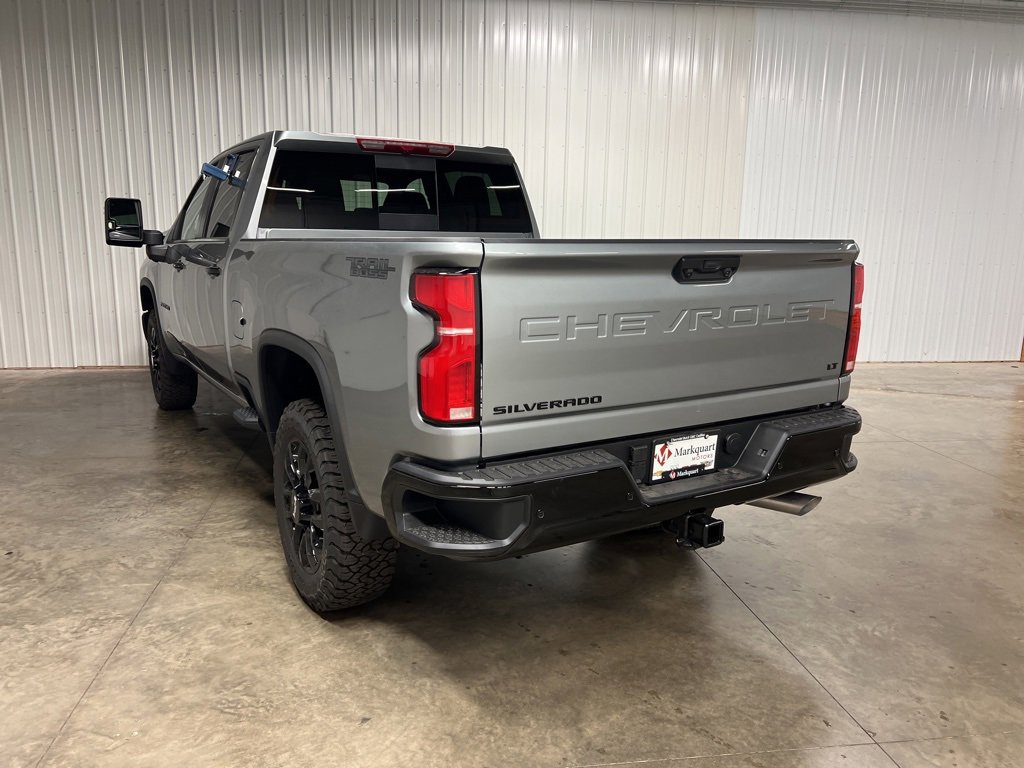 2026 Chevrolet Silverado 2500HD LT photo 3