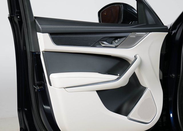 2026 Jaguar F-PACE P250 R-Dynamic S photo 14