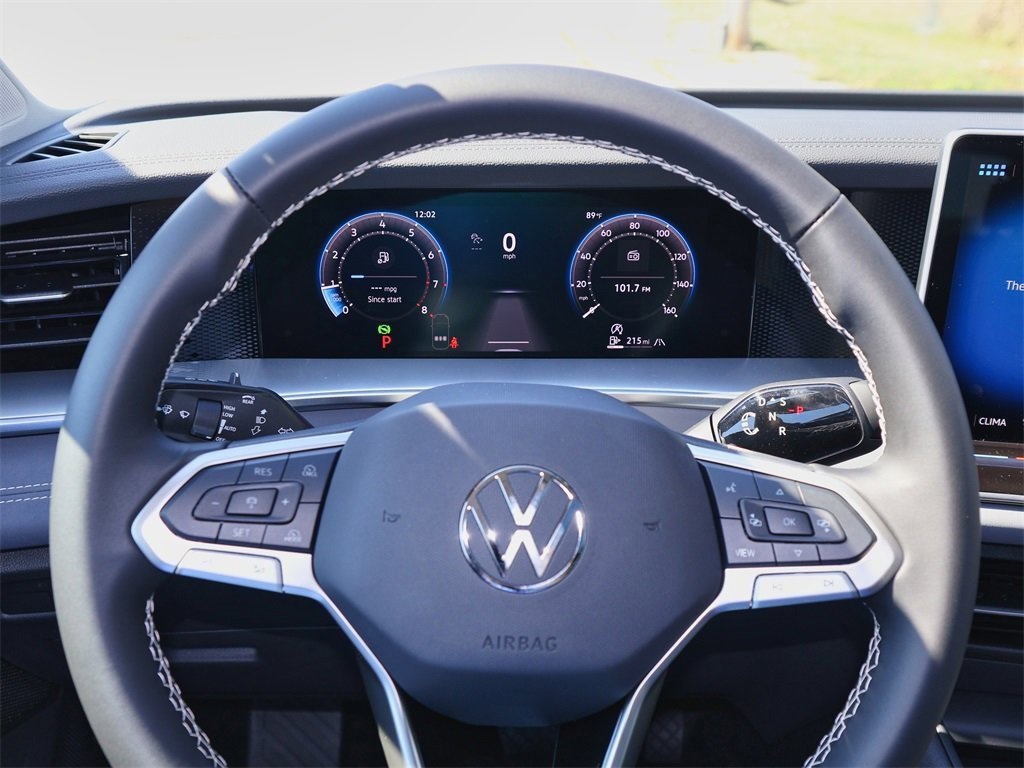 2025 Volkswagen Tiguan SE photo 18