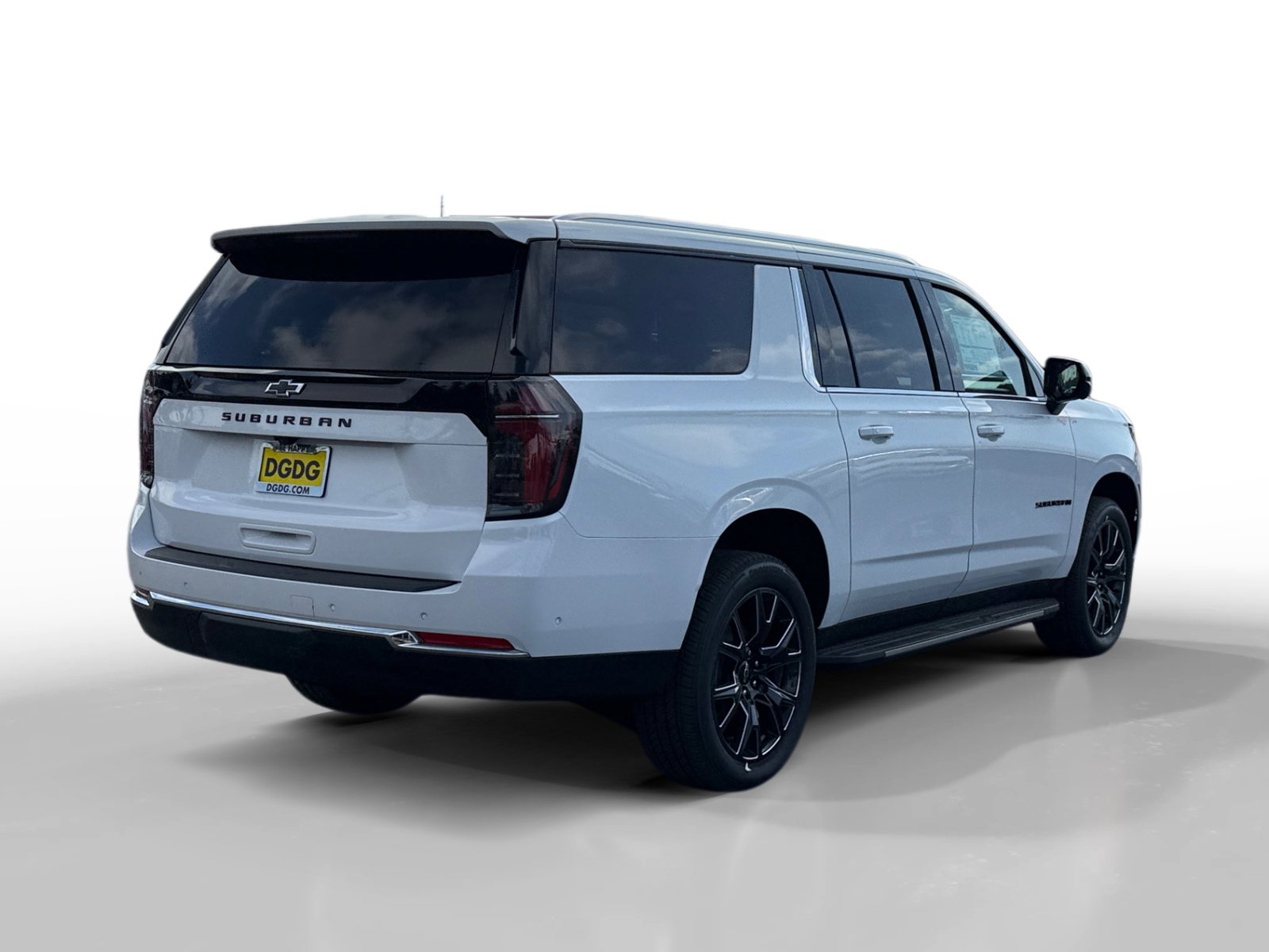 2025 Chevrolet Suburban LS photo 4