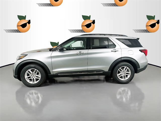 2025 Ford Explorer photo 4