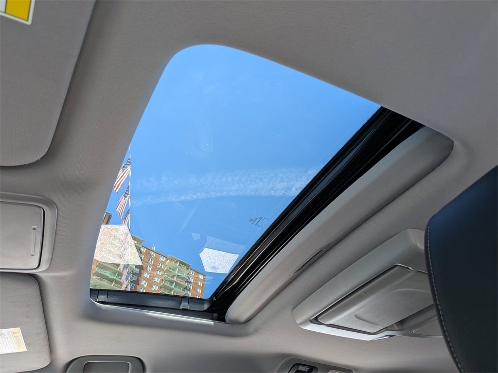 2024 Honda Odyssey Touring photo 21