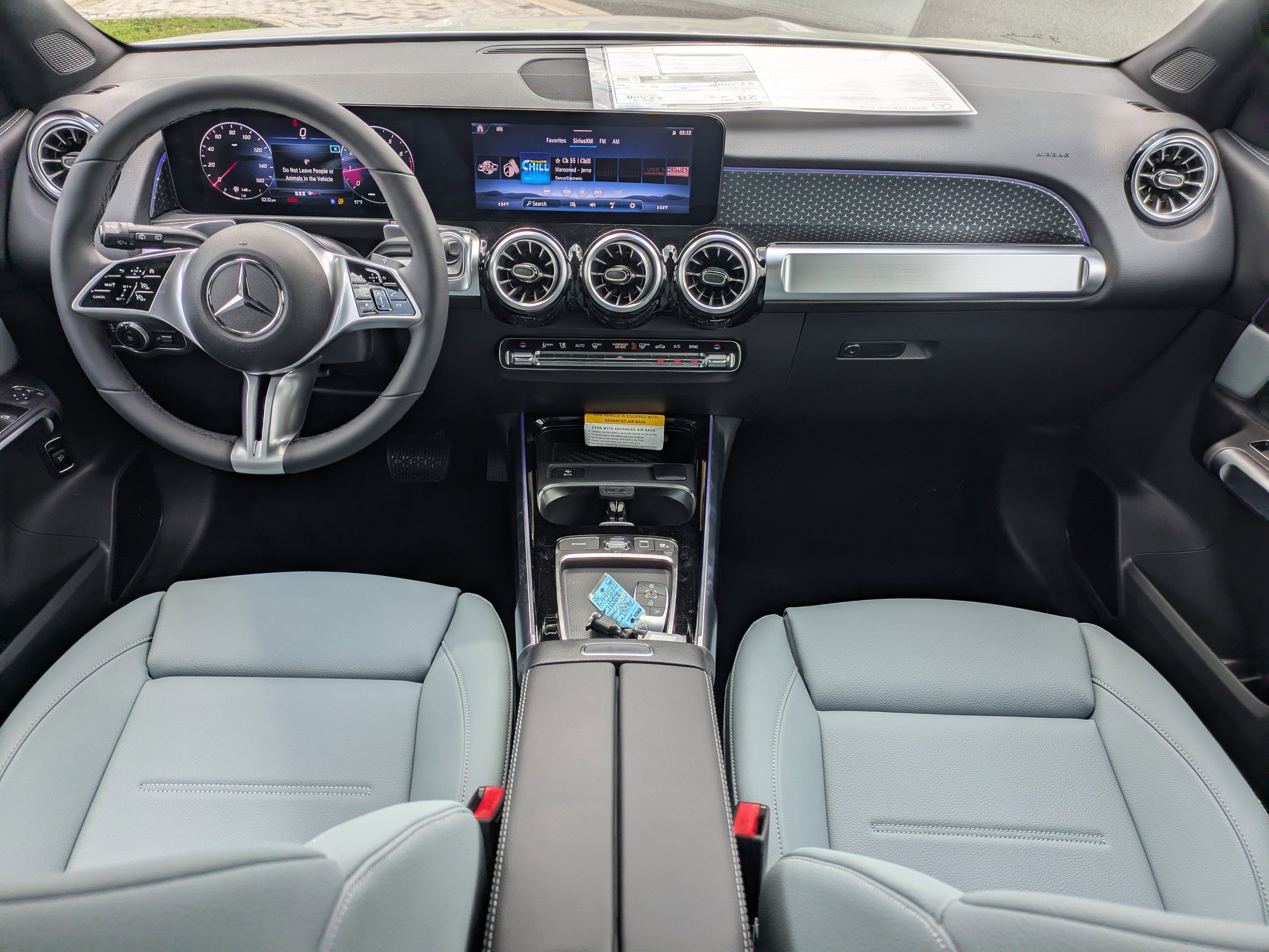 2026 Mercedes Benz GLB 250 photo 2