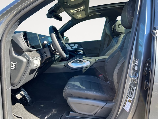 2025 Mercedes Benz GLS 450 4MATIC photo 9