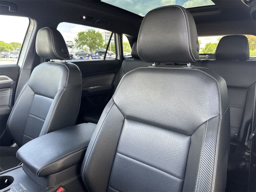 2021 Volkswagen Atlas Cross Sport V6 SE Technology photo 11
