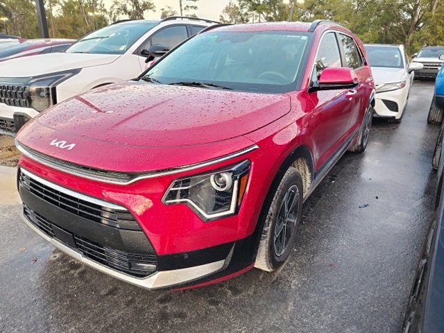 2023 Kia Niro SX's photo