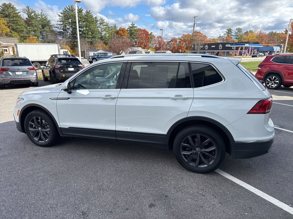 2022 Volkswagen Tiguan SE photo 3