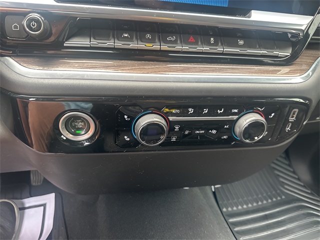 2022 Chevrolet Silverado LT 1500 photo 17