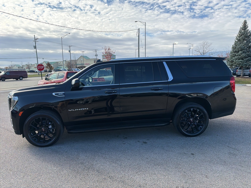 2022 Gmc Yukon XL SLE photo 4