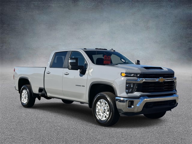 2024 Chevrolet Silverado 3500HD LT's photo