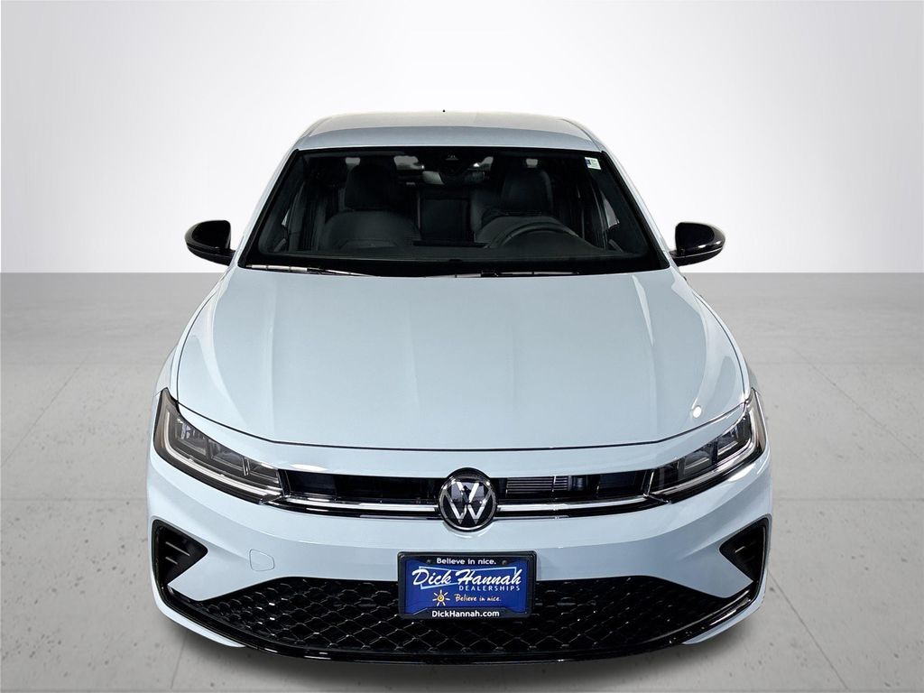 2025 Volkswagen Jetta 1.5T Sport photo 2