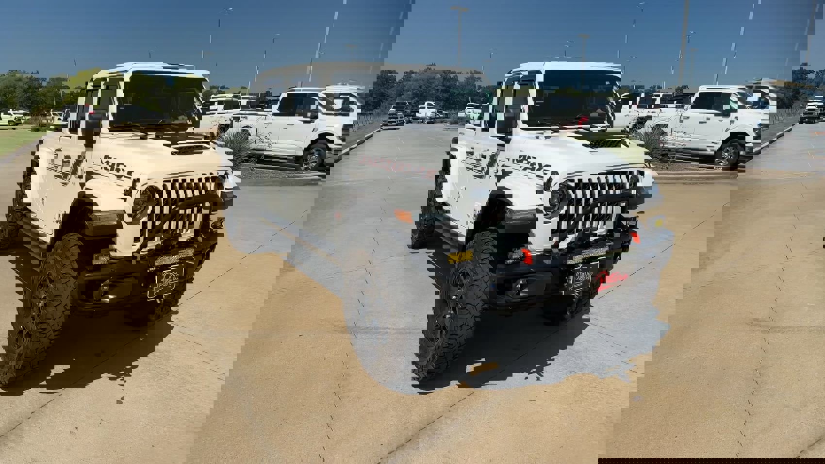 2022 Jeep Gladiator Mojave photo 2