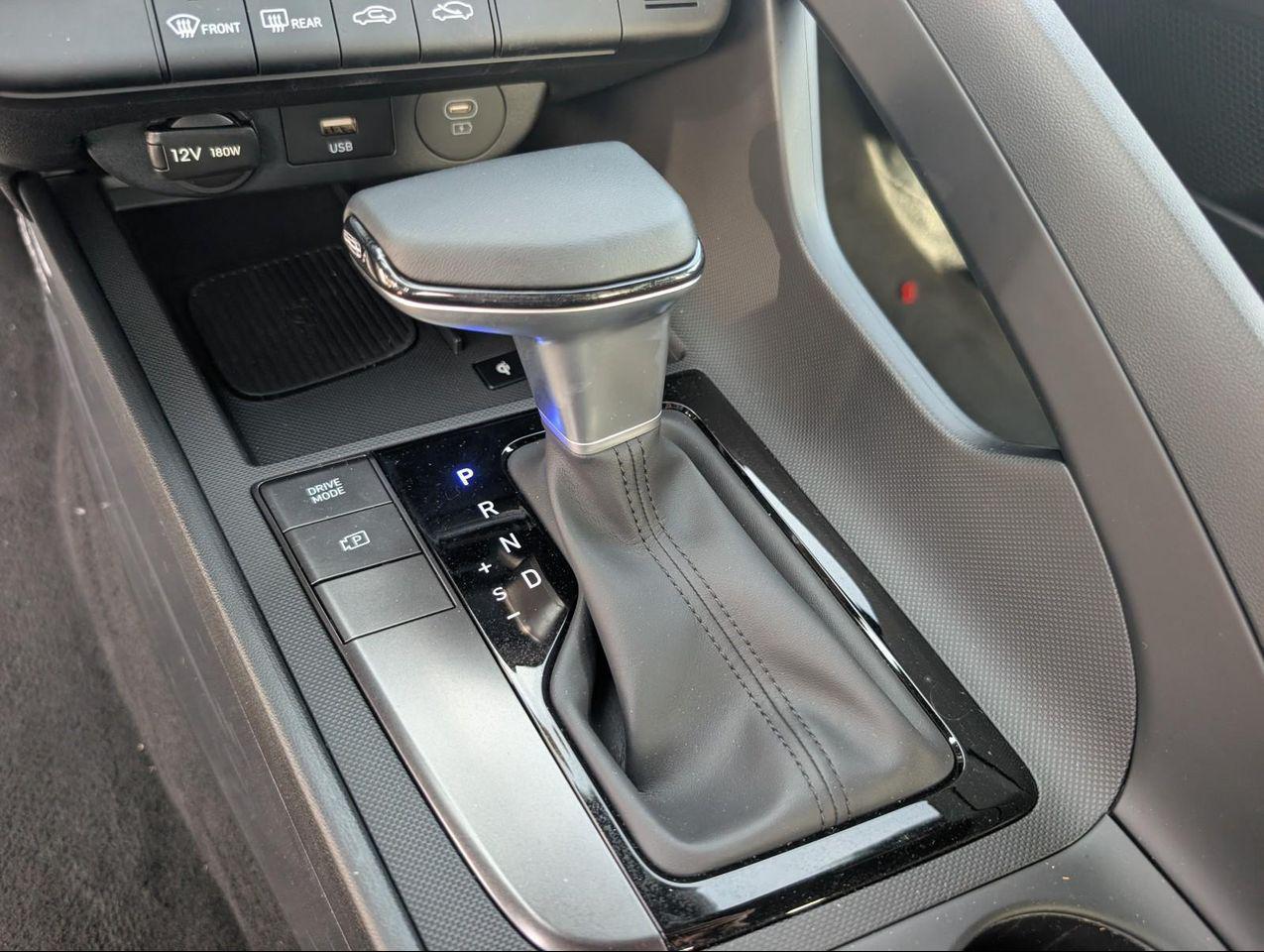 2025 Hyundai Elantra SEL Sport photo 12
