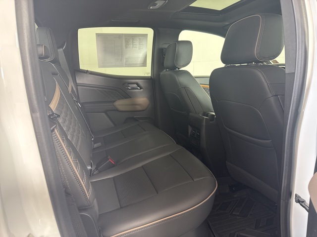 2024 Gmc Canyon Denali photo 4