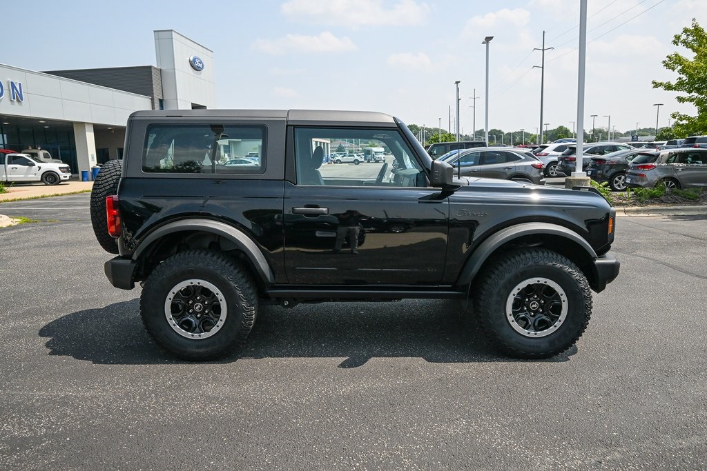 2023 Ford Bronco Base photo 2