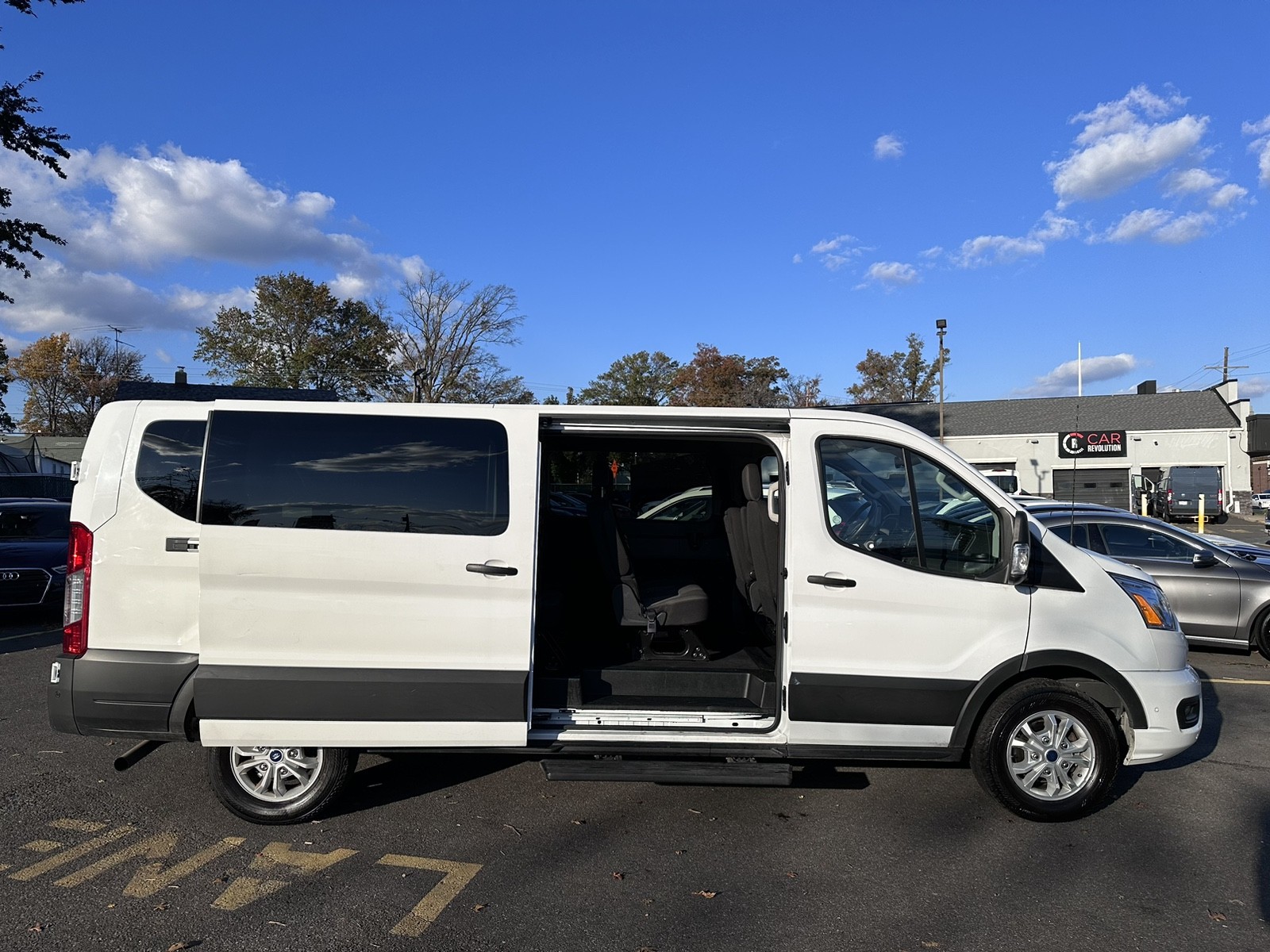 2021 Ford Transit Passenger XLT photo 10