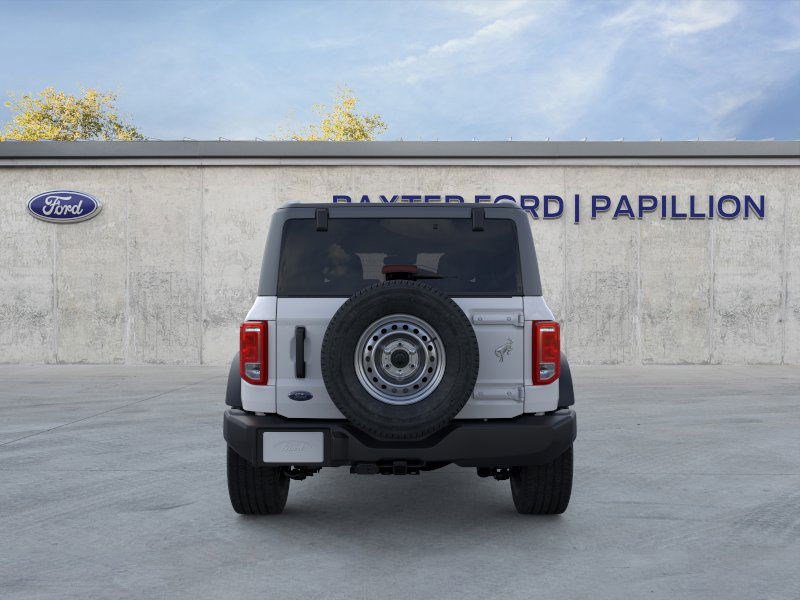 2025 Ford Bronco Base photo 14