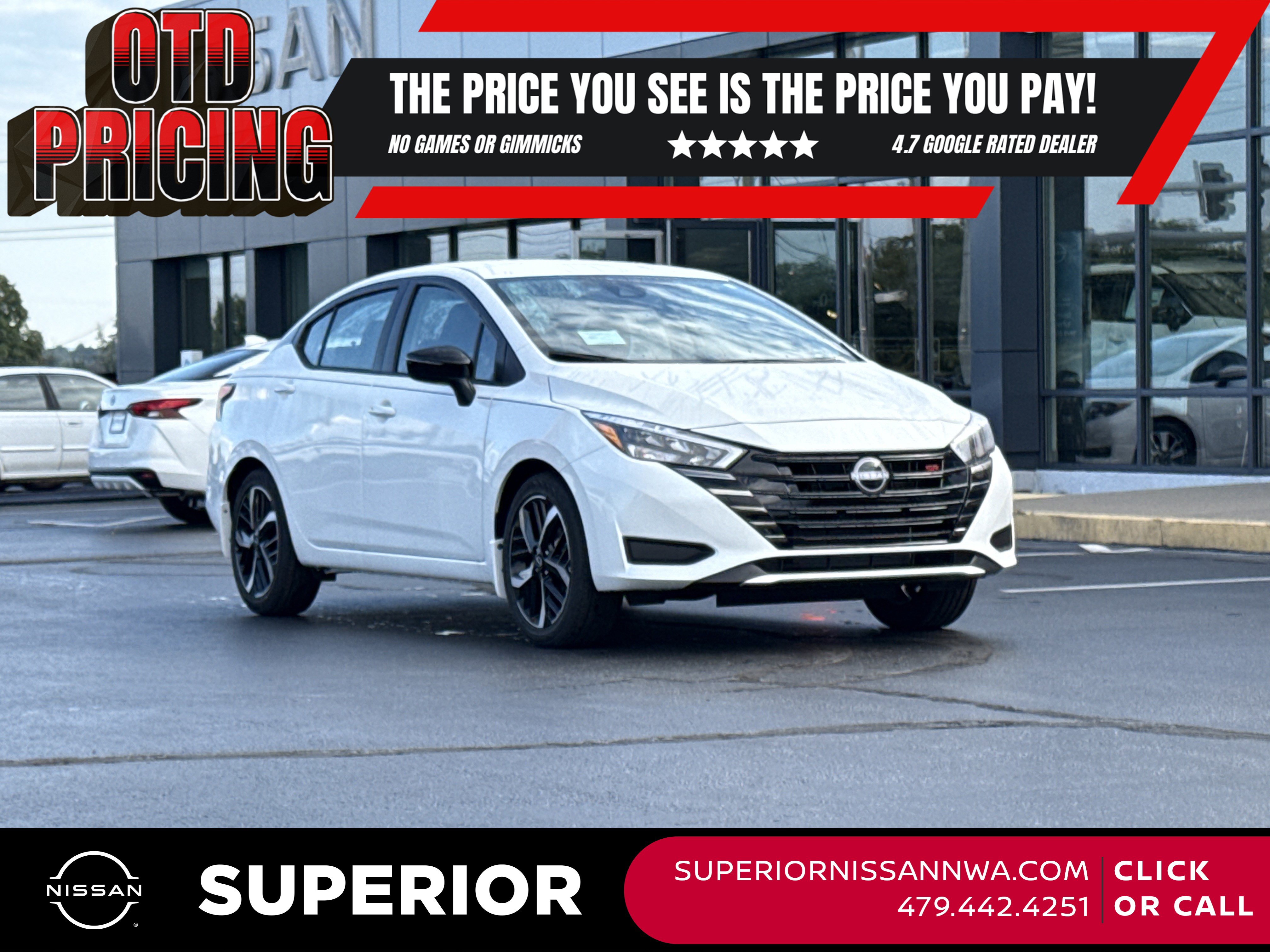 2025 Nissan Versa SR's photo