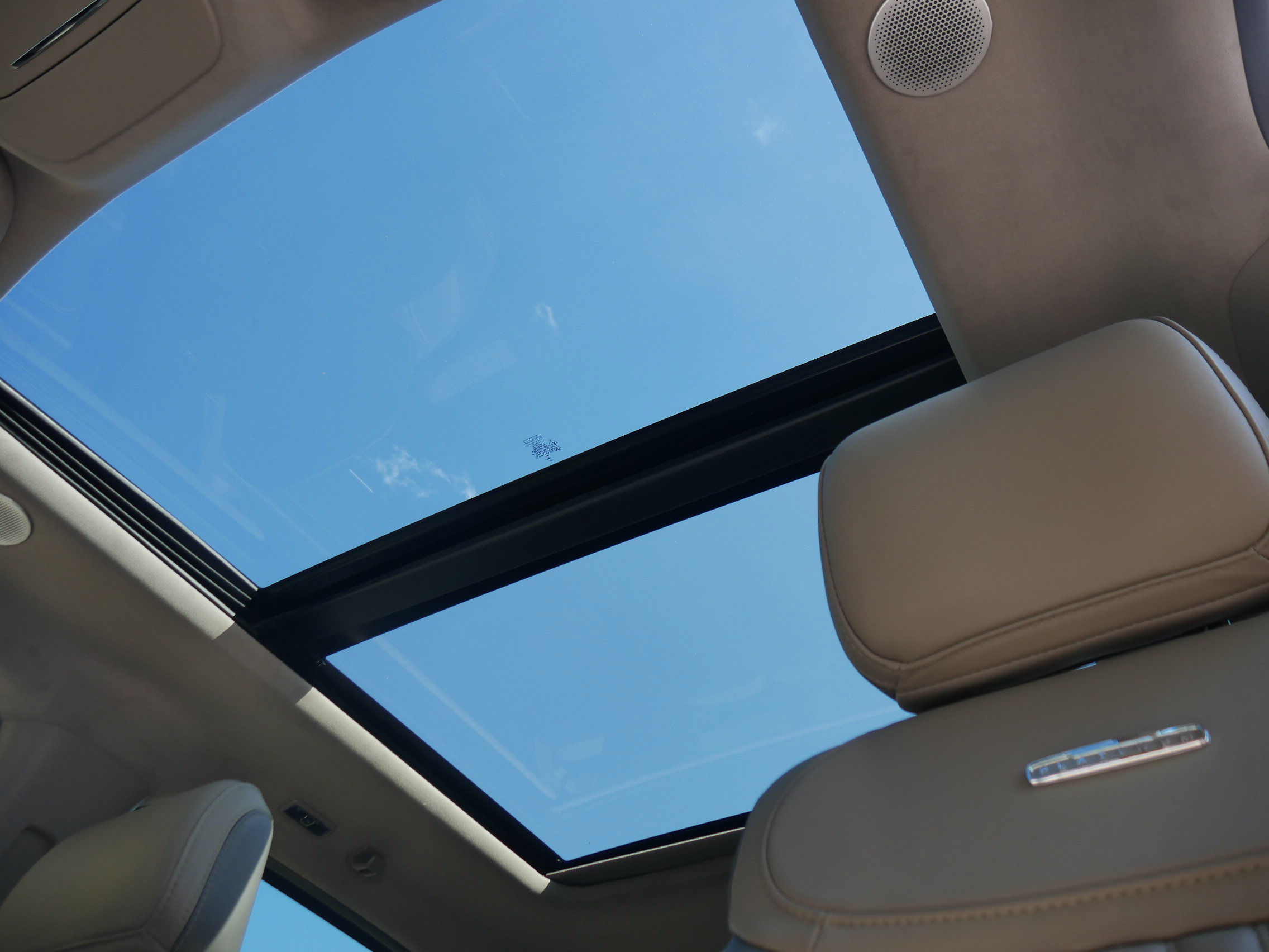2024 Ford F-150 Platinum photo 2