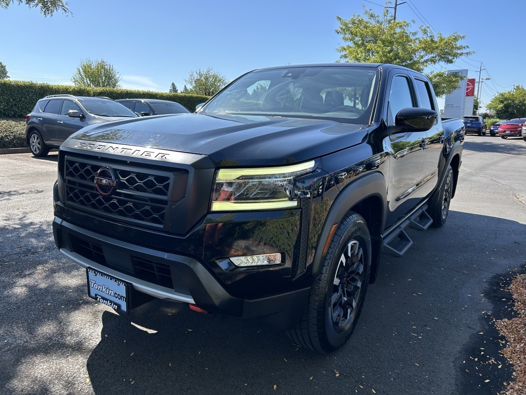 2022 Nissan Frontier PRO-X photo 2