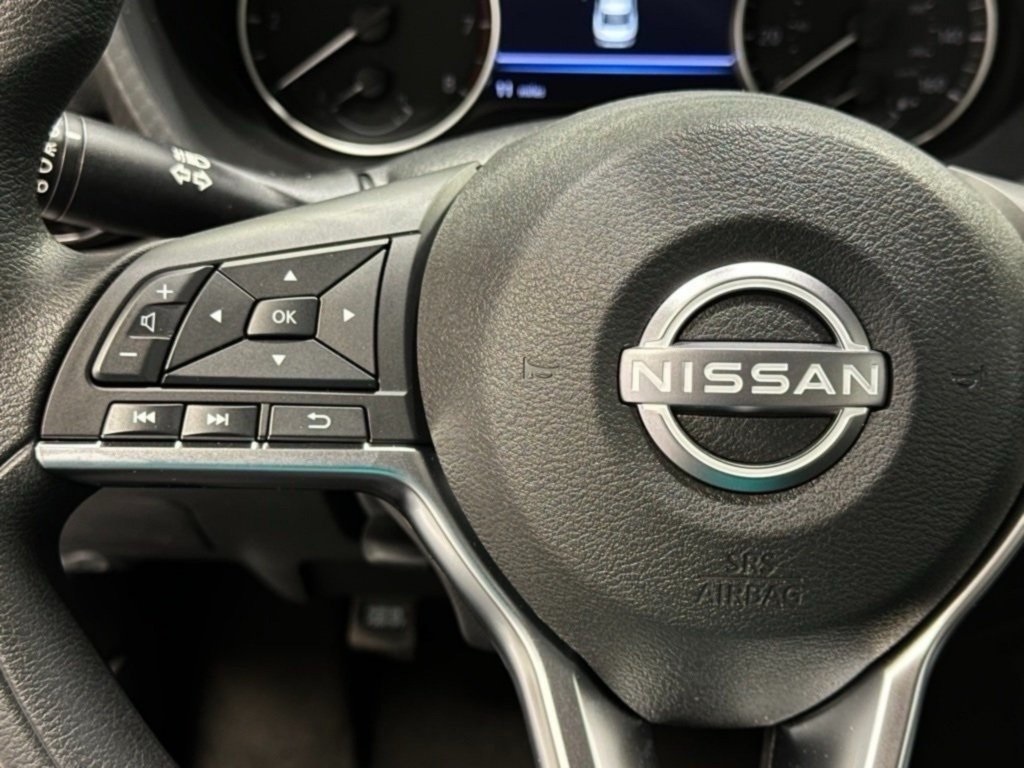 2025 Nissan Sentra SV photo 17
