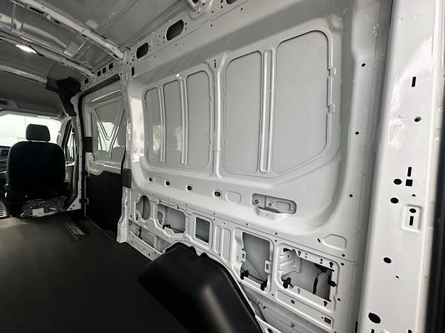 2025 Ford Transit photo 10