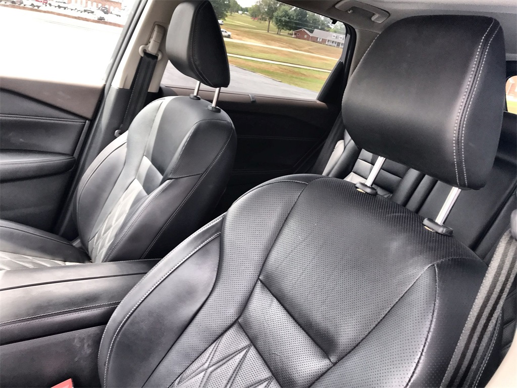 2023 Nissan Rogue Platinum photo 11