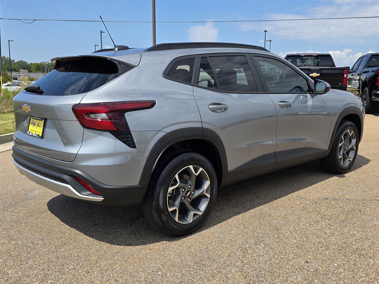 2025 Chevrolet Trax LT photo 4