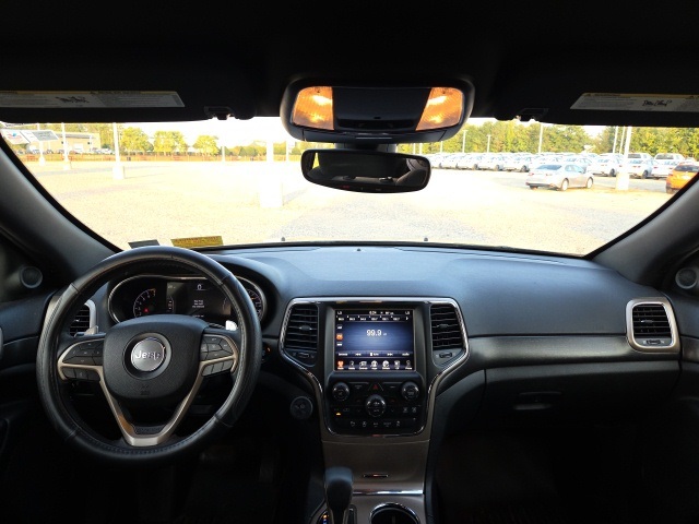 2017 Jeep Grand Cherokee Laredo photo 10