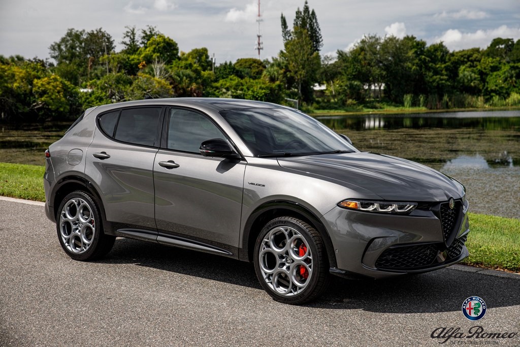 2025 Alfa Romeo Tonale Base