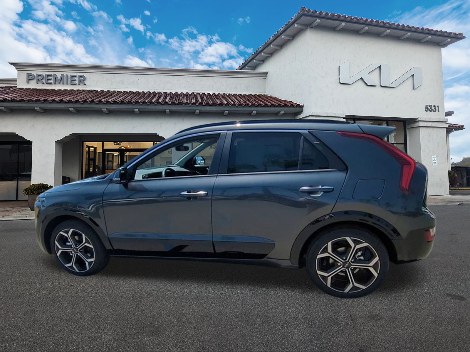 2025 Kia Niro SX Touring photo 3