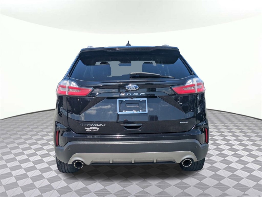 2022 Ford Edge Titanium photo 3