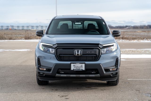 2025 Honda Ridgeline TrailSport photo 2