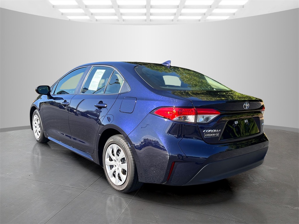 2023 Toyota Corolla LE photo 4