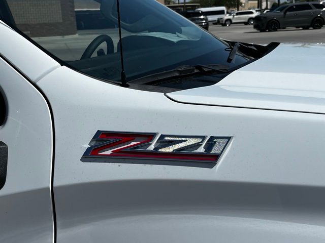 2024 Chevrolet Silverado 1500 LT photo 3