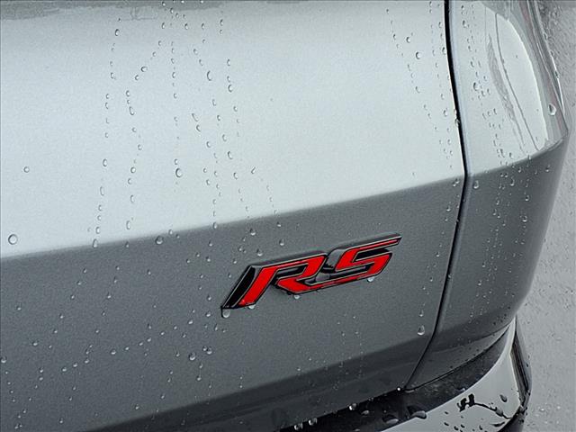 2026 Chevrolet Traverse RS photo 2