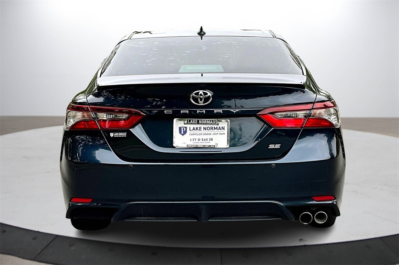 2021 Toyota Camry SE photo 4