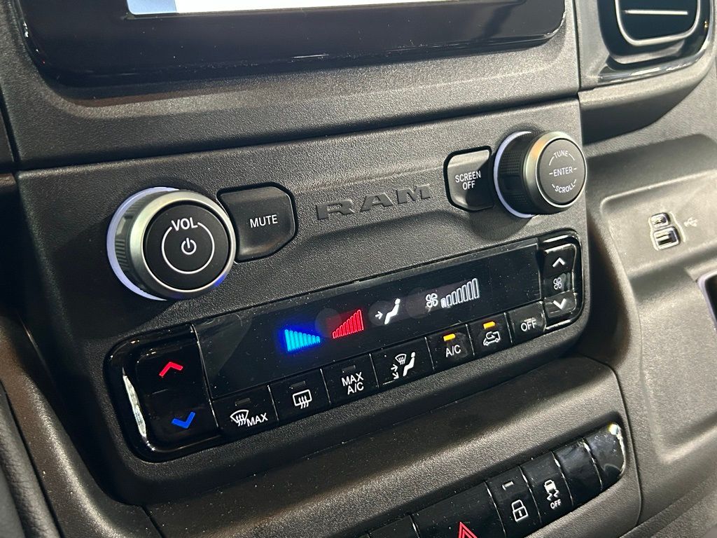 2023 Ram ProMaster 2500 Window Van photo 31