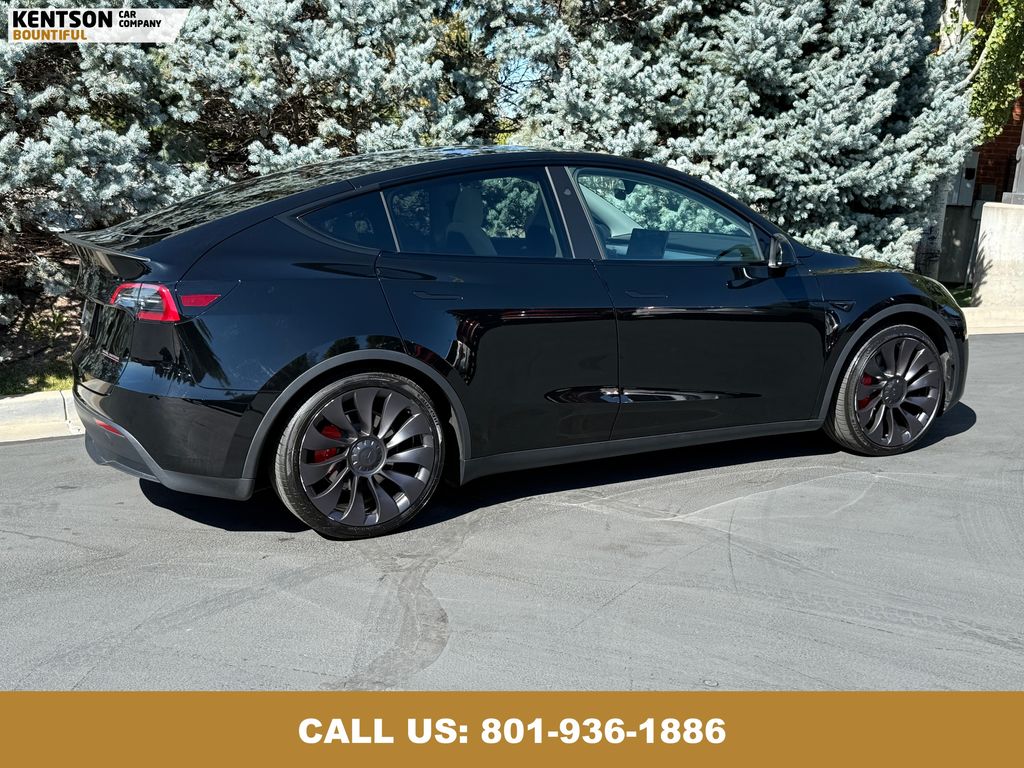 2023 Tesla Model Y Performance photo 9