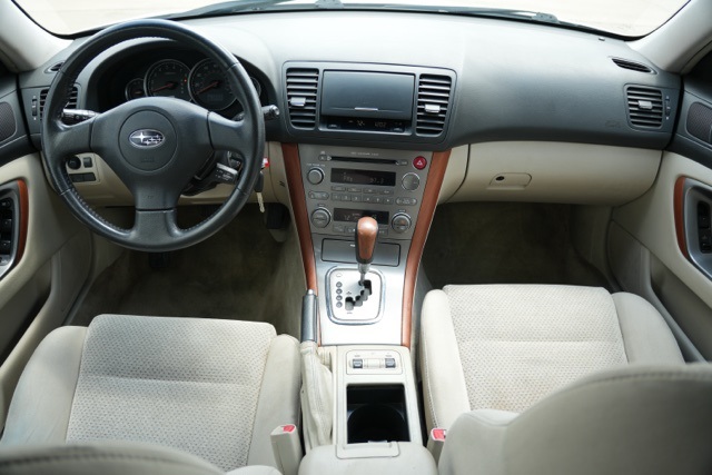 2006 Subaru Outback photo 2
