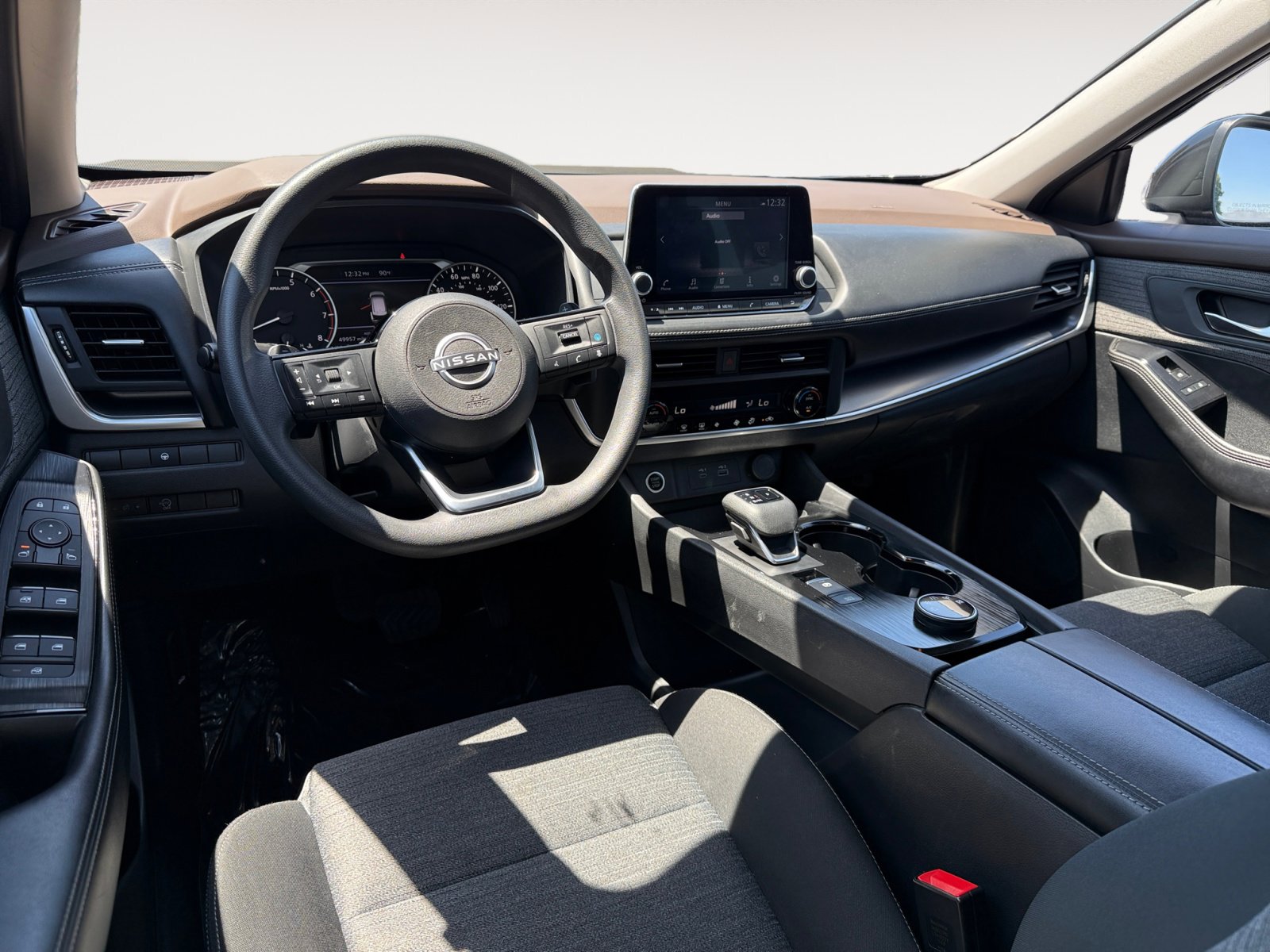 2023 Nissan Rogue SV photo 14