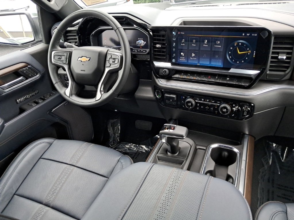 2023 Chevrolet Silverado 1500 High Country photo 21