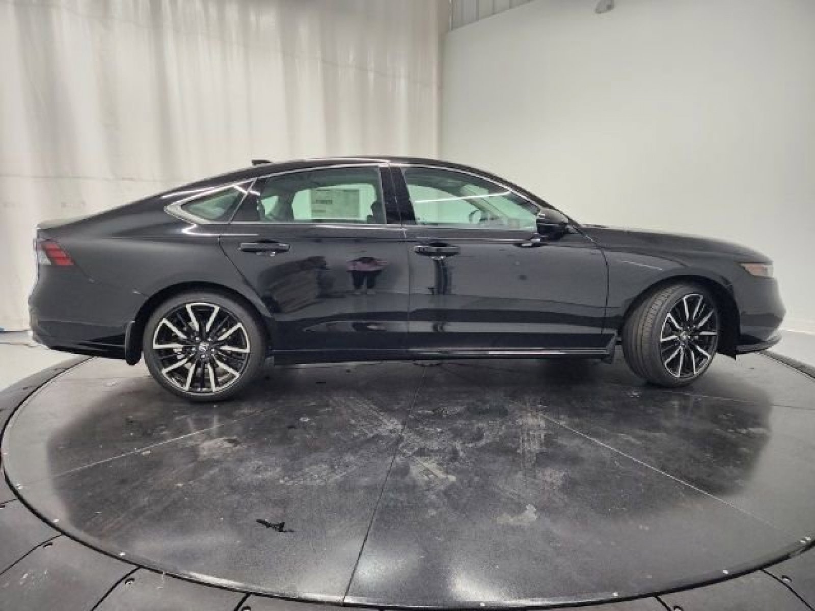 2025 Honda Accord Hybrid Touring photo 25