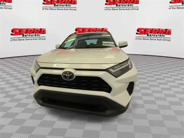 2024 Toyota RAV4 XLE photo 2