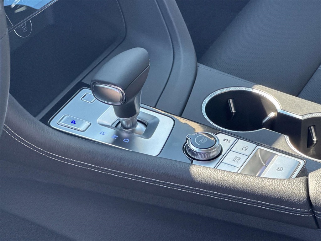 2026 Genesis G70 2.5T AWD photo 7