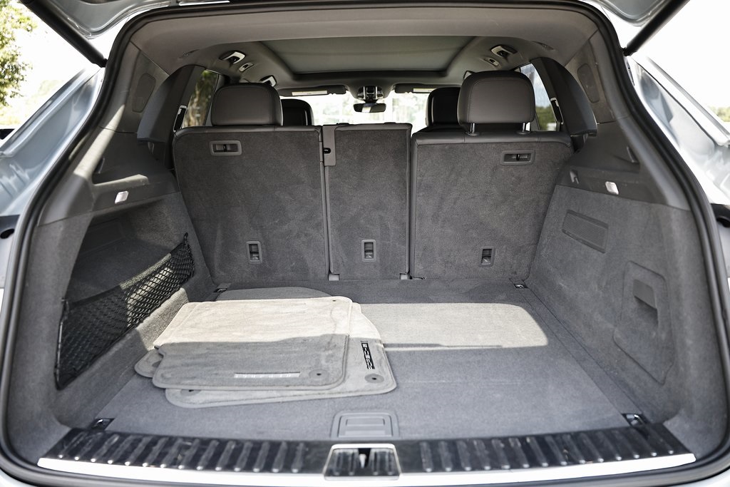 2022 Porsche Cayenne Base photo 31