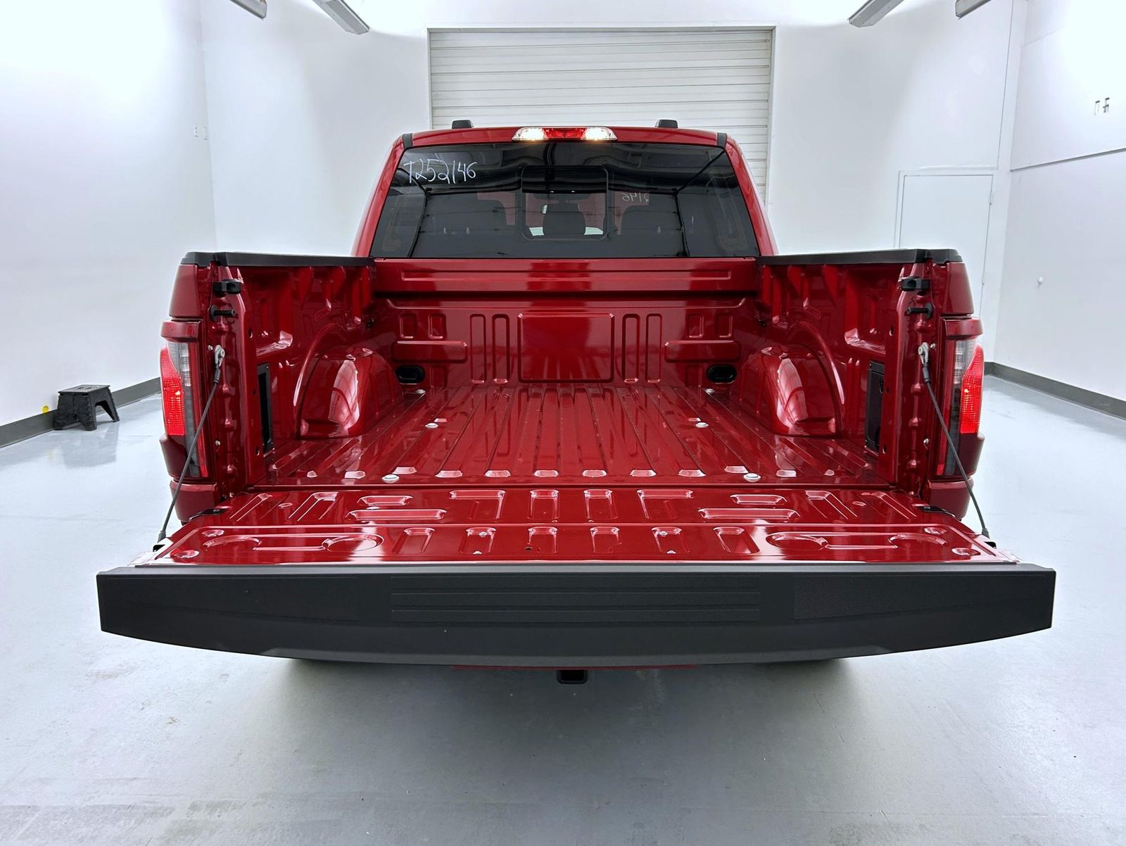 2025 Ford F-150 XLT photo 19
